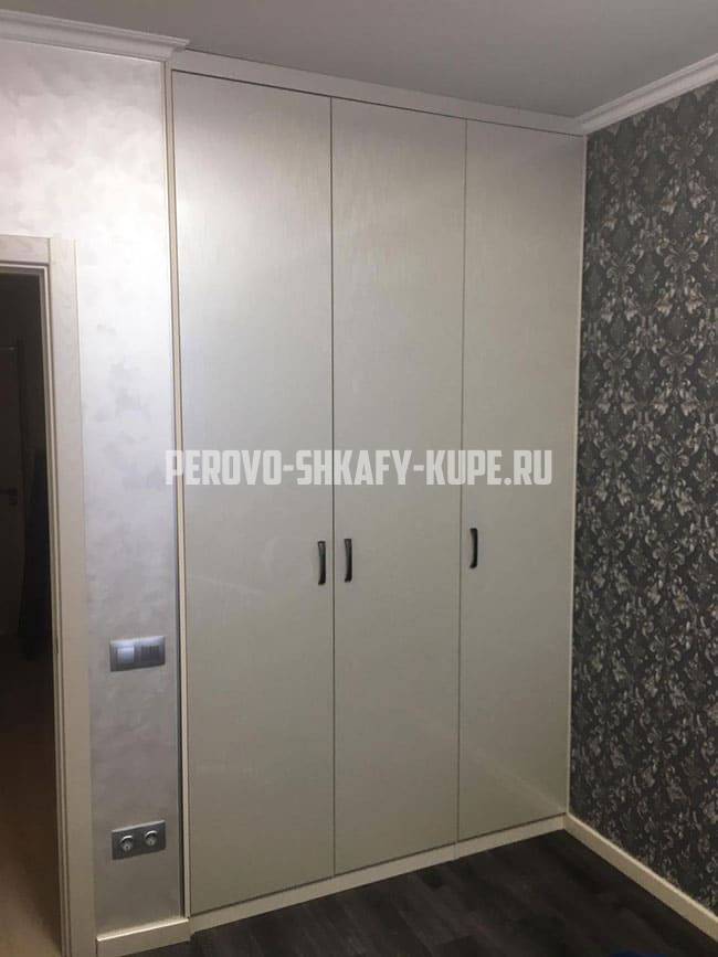 Распашные шкафы Перово