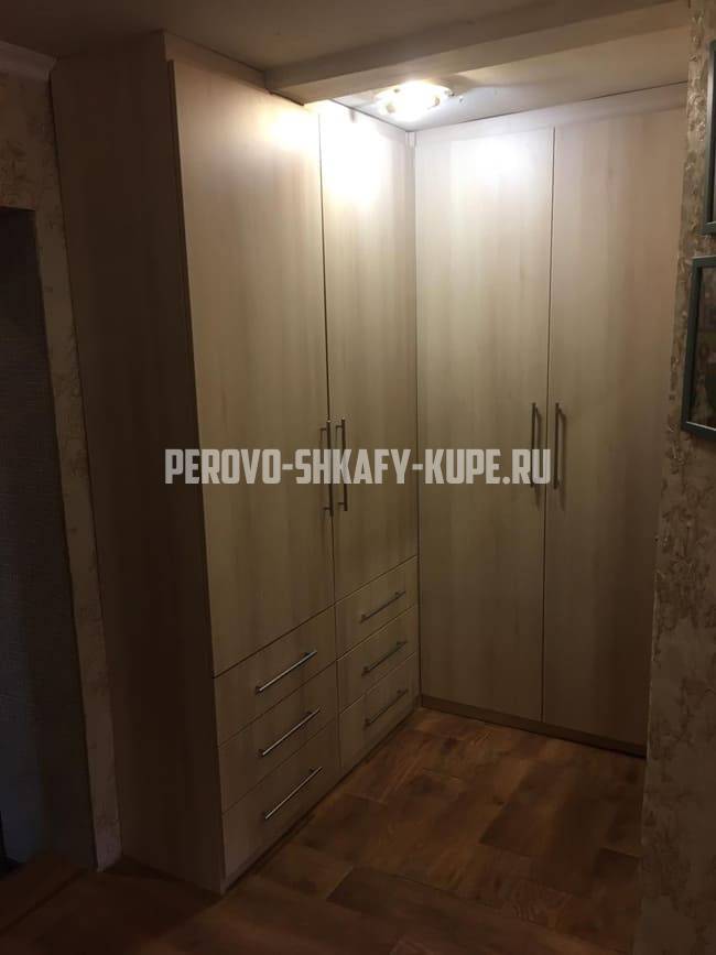 Распашные шкафы Перово